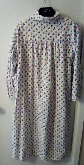 Womens Lanz Of Salzburg  Cottagecore flannel nightgown Heart Buttons Size S - Picture 9 of 16